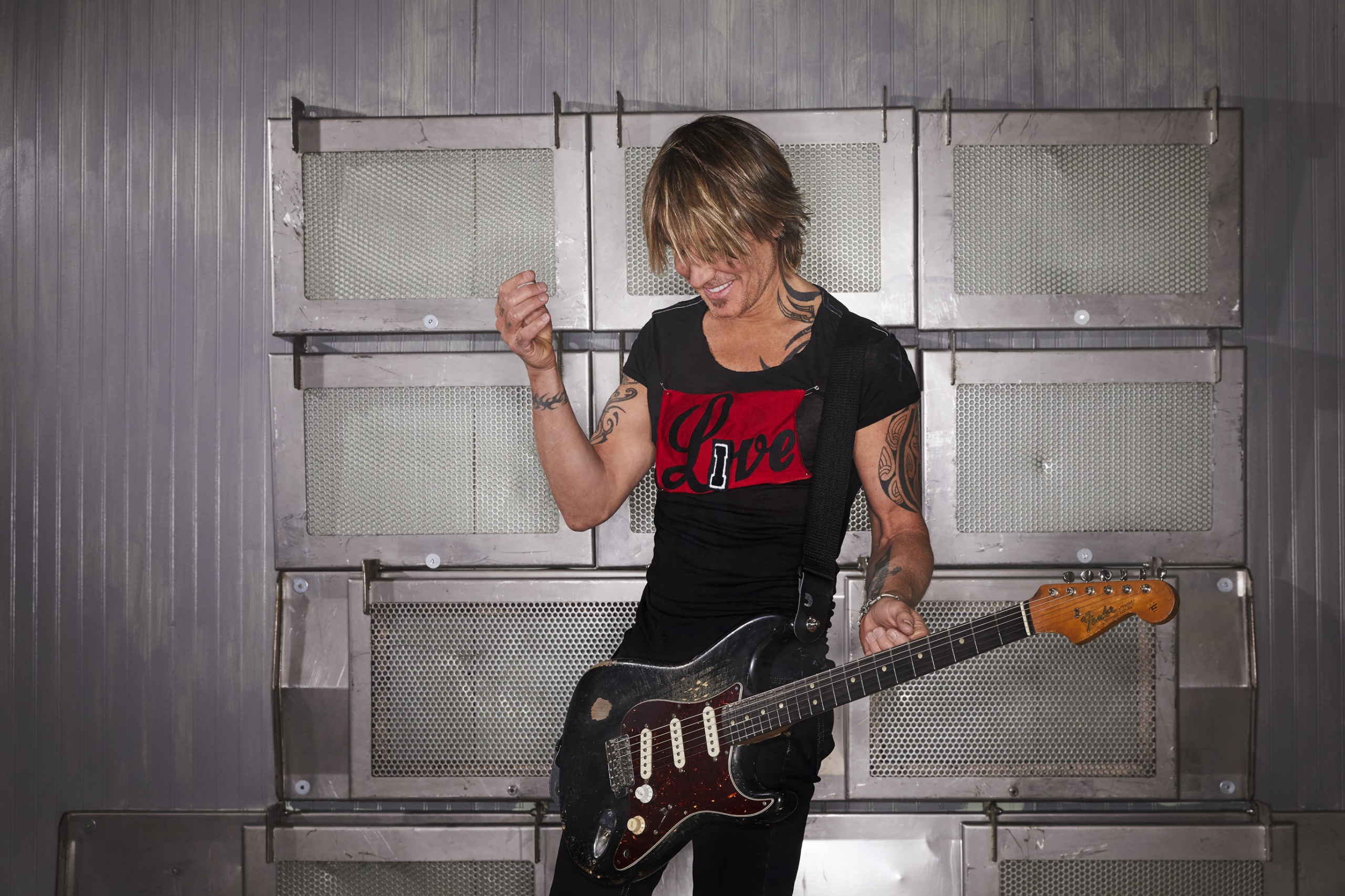 KEITH URBAN RELEASES NEW SONG, “STRAIGHT LINE.”
