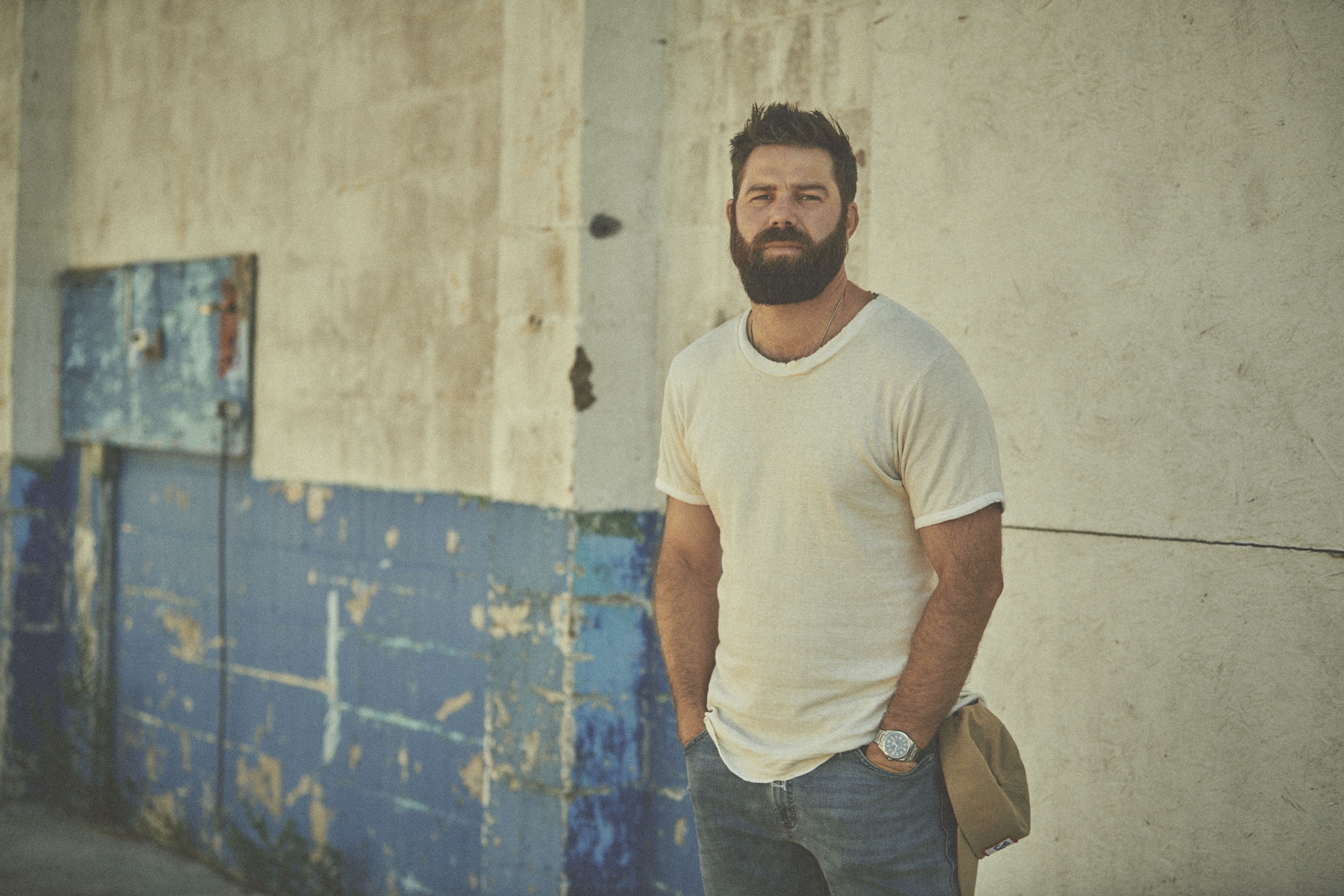 JORDAN DAVIS RELEASES NEW SONG “GOOD NEWS SOLD.”